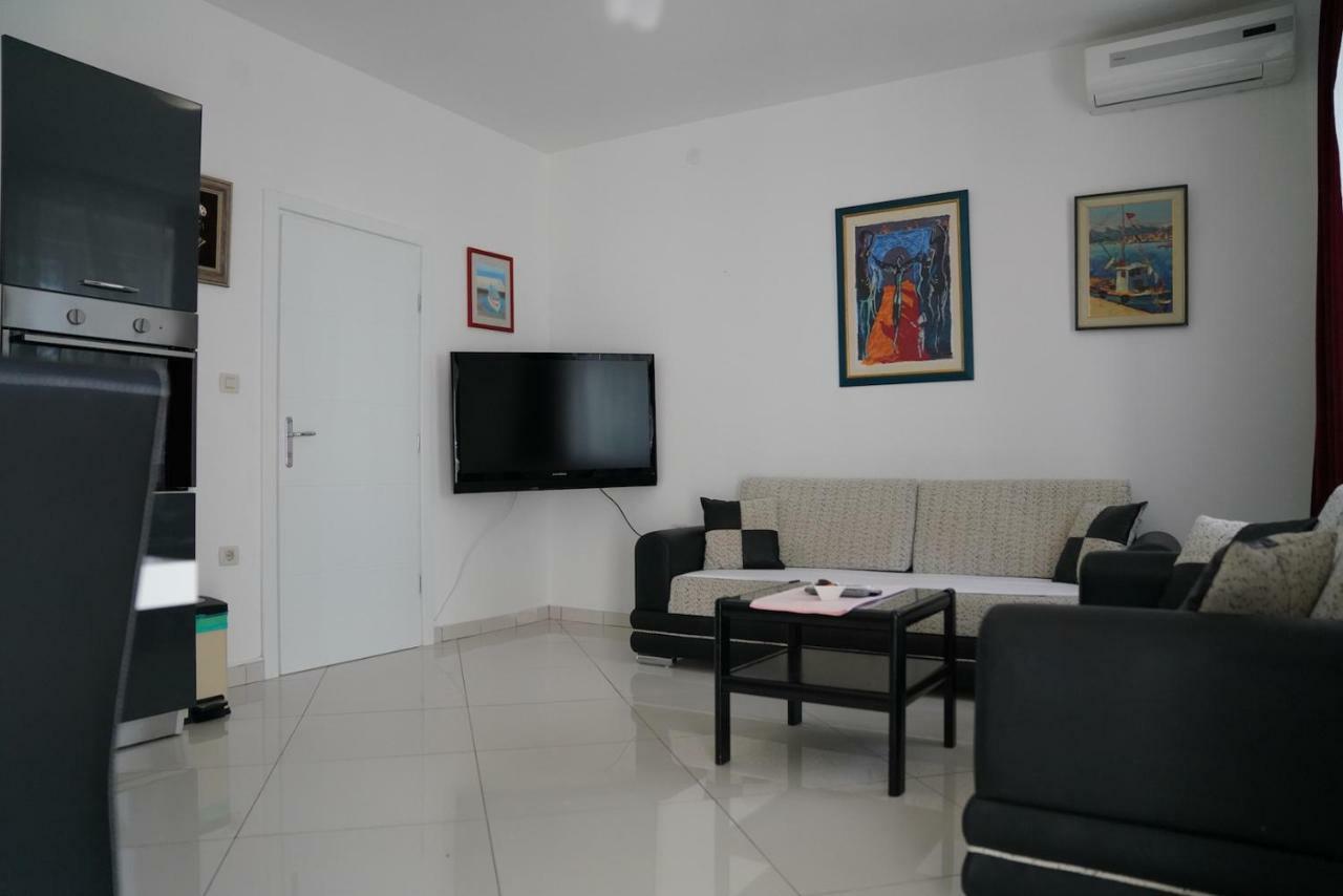 Sesar Apartments Krk - No. 2 Vinko Krk Town Eksteriør billede
